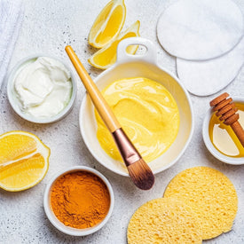 Make a Nourishing Turmeric Mask